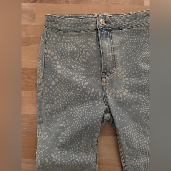 We The Free Just Float On Wideleg Jeans - Picture 2 of 3